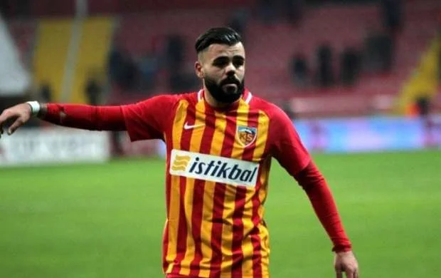 Türk futbolçu Azərbaycan millisindən imtina etdi 