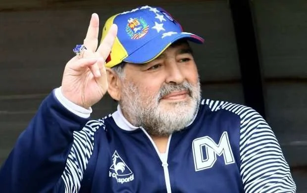 Maradona koronavirusa görə "Tanrının əli"ndən kömək istədi 