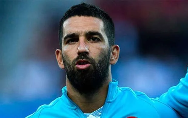 Arda Turan: "Qalatasaray"a qayıtmaq istəyirəm" 