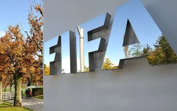 FIFA 5 əvəzetməyə icazə verəcək 