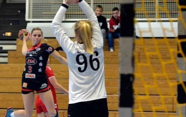 34 yaşlı futbolçu 19 yaşlı həndboçu ilə sevgilidi -  FOTOLAR 