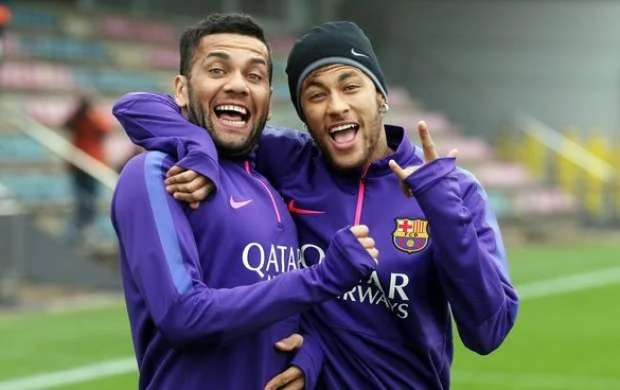 "Sən futbolun mənə bəxş etdiyi qardaşsan" - Neymar Alvesin ad gününü təbrik etdi 