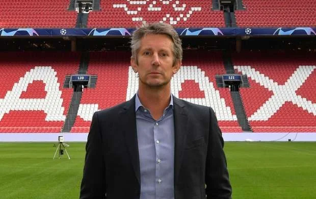 Van der Sar: "Ayaks" 3 futbolçusunu satmağa hazırdı" 