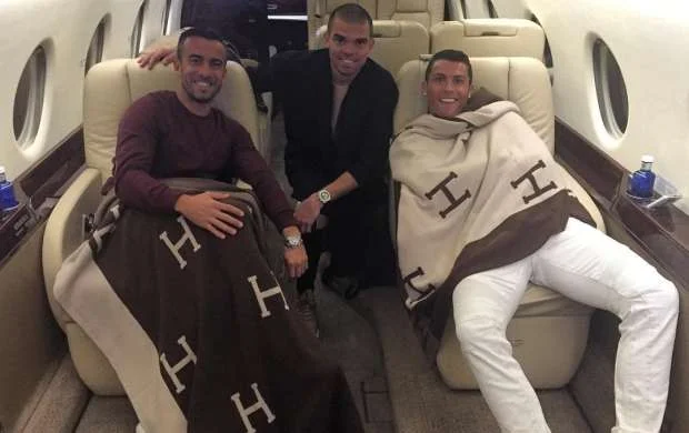 Ronaldunun təyyarəsində vanna otaqları da var - FOTOLAR 