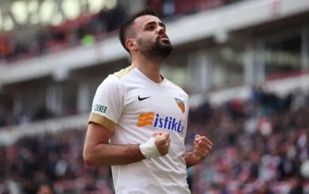Türk futbolçu: "Azərbaycan millisindən təklif aldım, amma..." 
