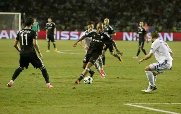 Ndlovu "Qarabağ"da vurduğu tarixi qoldan danışdı 