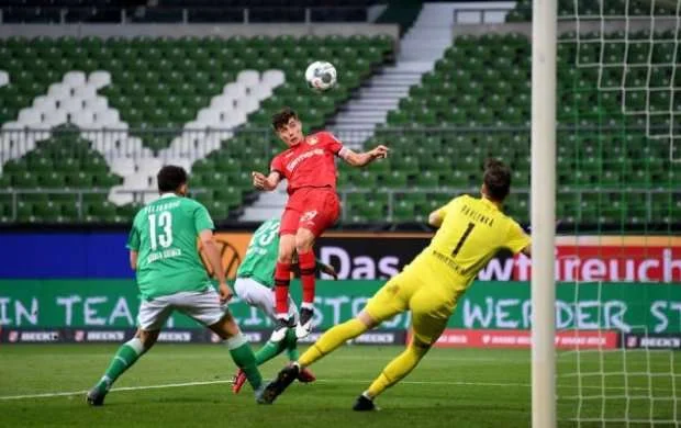 Bundesliqa: "Bremen musiqiçiləri"ni evində "ağlatdılar" 