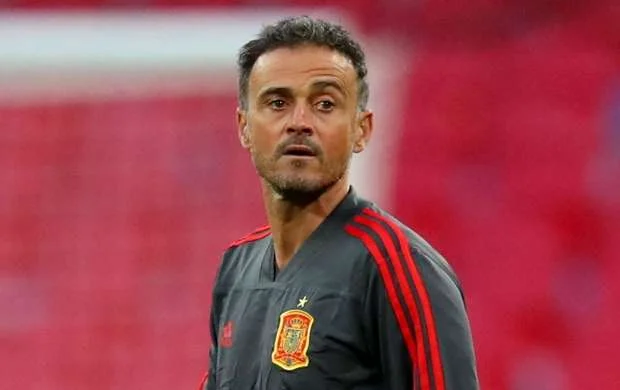 "Azarkeşsiz futbol oynamaq öz bacınla rəqs etməkdən daha kədərlidi" - Millinin baş məşqçisi 