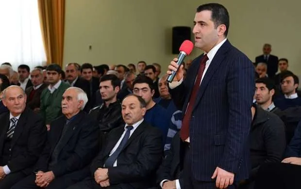 Sponsorlar "Neftçi"ni rəhbərliyə görə cəzalandırır: Dabo, Monroz... 