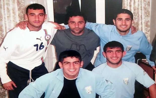Son mənzilə Rəşad Sadiqovun çiyinlərində yollanan hücumçu - VİDEO 