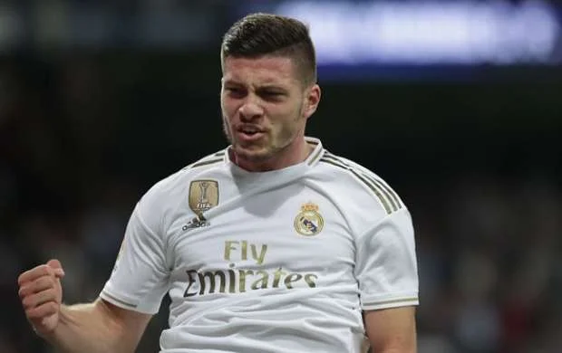 "Real" futbolçusunu "Milan"a göndərir 