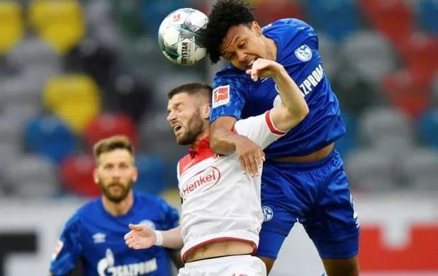 Bundesliqa: "Şalke 04" yenə uduzdu, "Layptsiq" evdə xal itirdi 