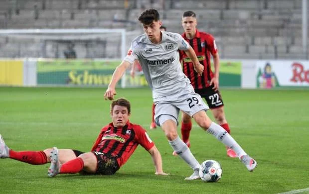 20 yaşlı futbolçu Bundesliqada tarix yazdı 