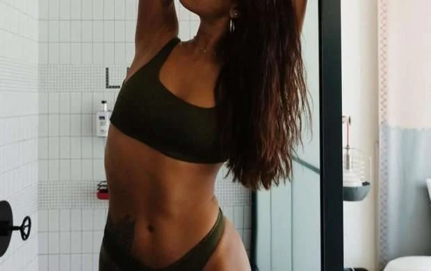 Cazibədar gimnastımız zəngin iş adamı ilə yeni FOTOLARını paylaşdı 
