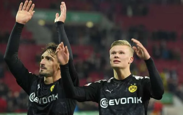 Holand: "Hummels kimi olmaq istəyirəm" 