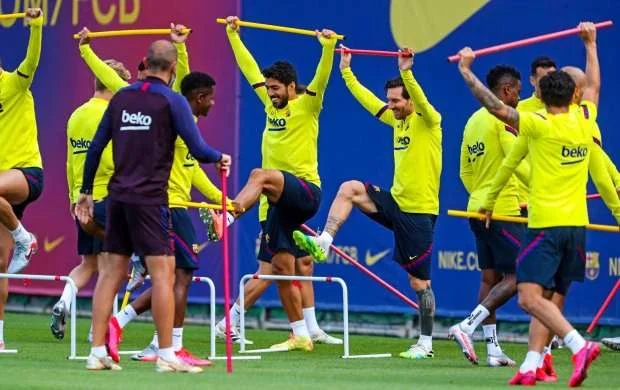 Messi ümumi məşqlərə başladı 