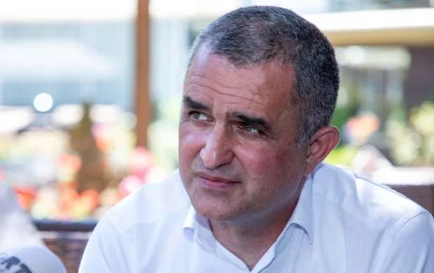 Tərlan Əhmədov Kamal Quliyevi futbola qaytarır 