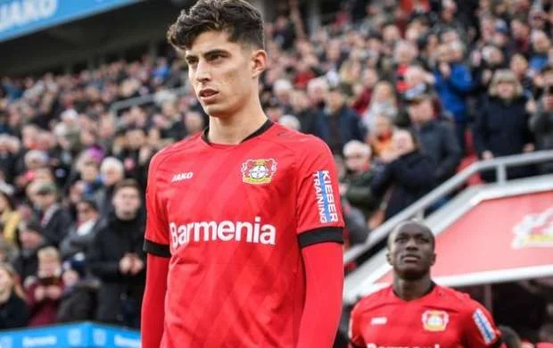 "Çelsi" 20 yaşlı futbolçuya təklif göndərdi 