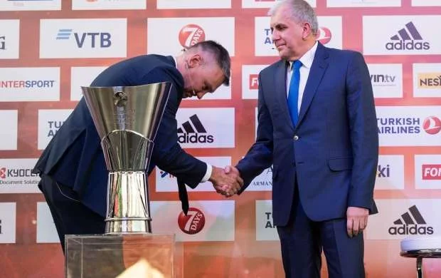 "Fənərbağça" məşhur məşqçi ilə danışıqlar aparır 