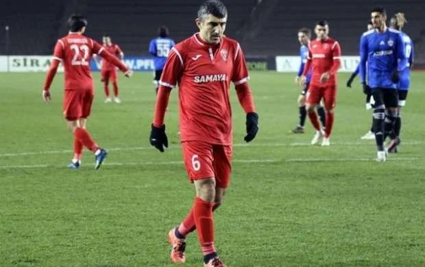 Sadiqov müqavilə yenilədi 