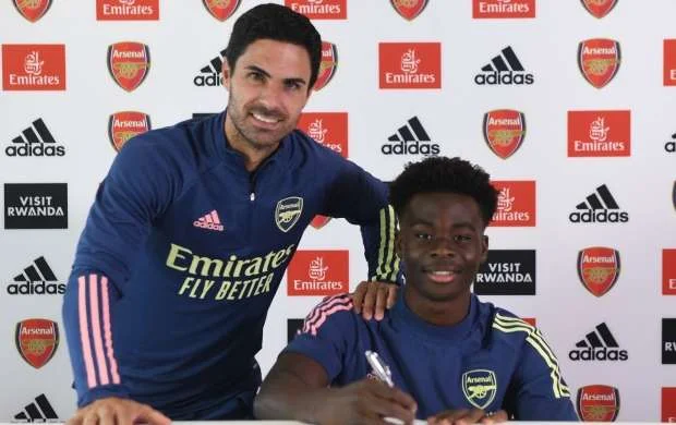 "Arsenal"da yeni müqavilə - FOTOLAR 