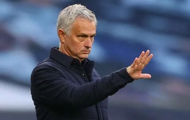 Mourinyu 200-ə çatdı 