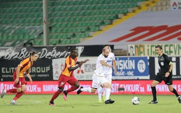 Türkiyə Superliqası: "Qalatasaray"a divan tutdular 