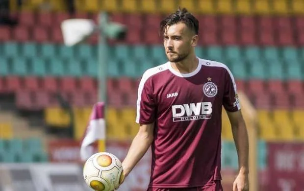 Millimizin futbolçusundan açıqlama: Koronavirusa yoluxub? 
