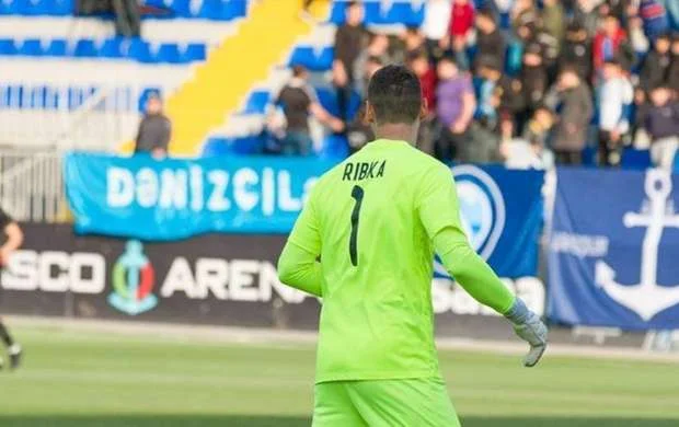 Ukraynalı futbolçu Azərbaycanı tərk etdi 