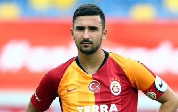 17 yaşlı futbolçu "Qalatasaray"ın tarixinə düşdü 