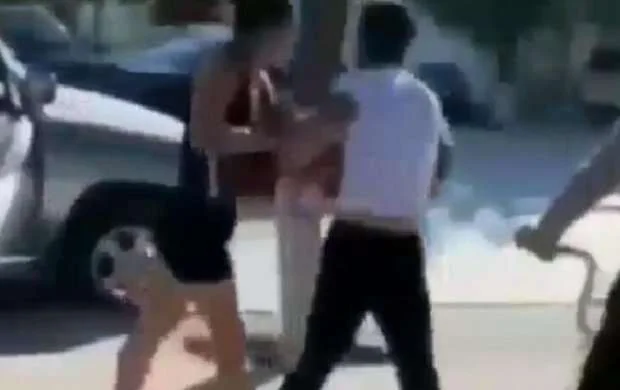Bakıda idmançı qız oğlanı vəhşicəsinə döydü - ANBAAN VİDEO 