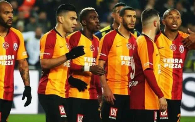 İki ulduz futbolçu "Qalatasaray"dan gedir 
