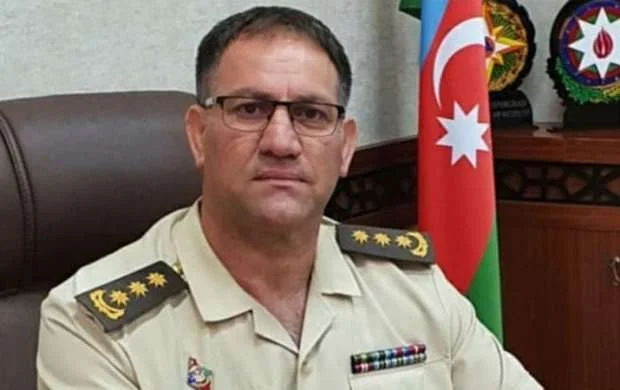 Çempion polkovnik cəbhədəki döyüşlərə mahnı həsr edib, oxudu - VİDEO 