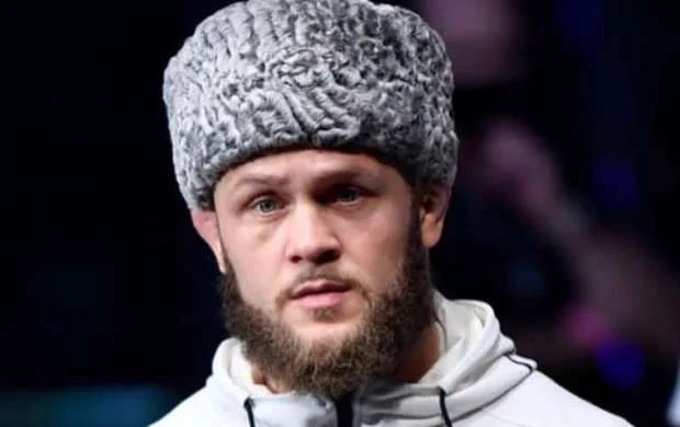 Рафаэль Физиев после победы в UFC: Азербайджан, силен тот, у кого правда - ФОТО 
