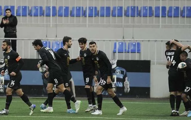 Bakı klubu daha bir futbolçusu ilə müqaviləni yenilədi 