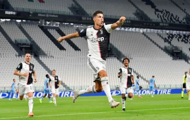 Ronaldu yeni rekorda imza atdı 