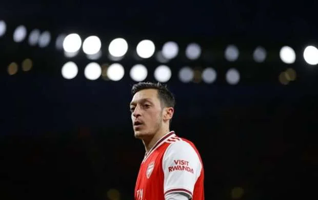 Özil "Fənərbağça"nın təklifini rədd edib 