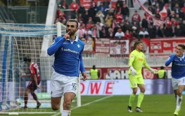 Almaniya klubunun futbolçusu millimizdə oynamaq təklifini rədd edib 