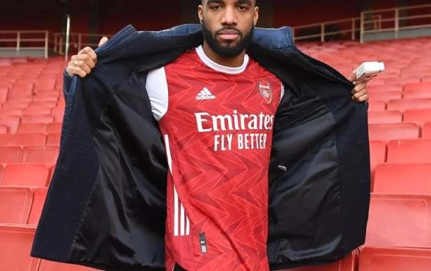 "Arsenal" yeni formasını təqdim etdi - FOTOLAR 