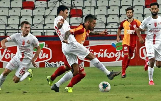 Türkiyə Superliqası: "Qalatasaray" qələbə qazana bilmədi 