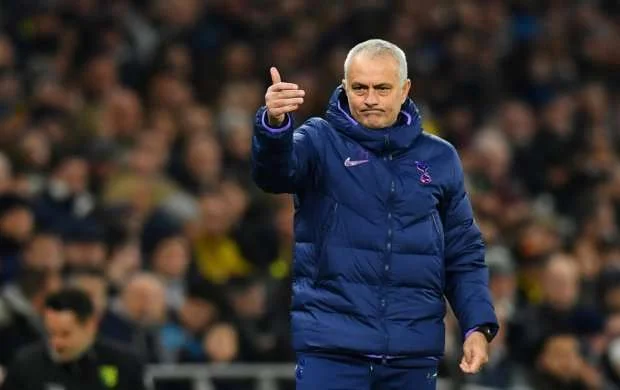 Mourinyu: "Son 5 oyunun nəticəsinə görə mən İngiltərə çempionuyam" 