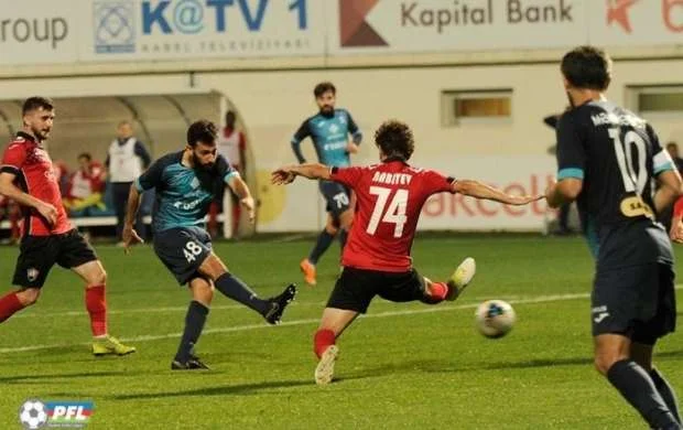 Rəşad Sadıqov "sülh"lə debüt etdi 