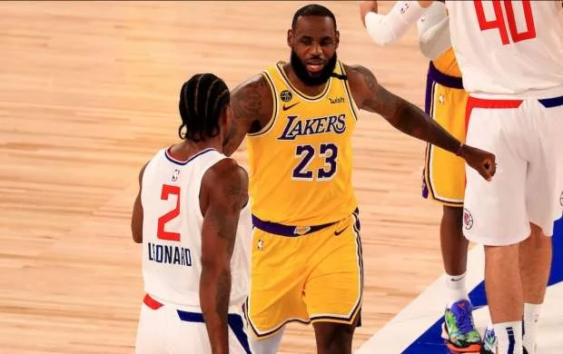 NBA qayıtdı, "Leykers" "Klippers"i məğlub etdi 