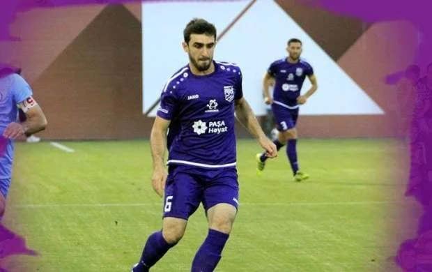"Sumqayıt" futbolçusu ilə yeni müqavilə imzaladı 