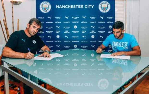"Mançester Siti" yeni transferini rəsmən açıqladı - FOTO 
