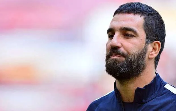 Arda Turan 9 il sonra yenidən "Qalatasaray"da - RƏSMİ 