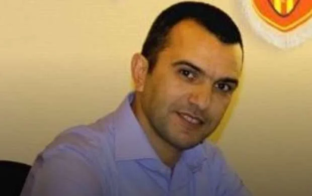 Çay paylayan, hinduşka satan, pambıq yığan gələcək 