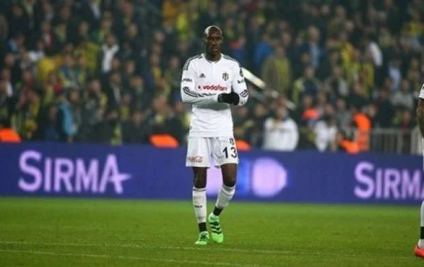 "Beşiktaş" Atiba ilə bağlı qərar verdi 