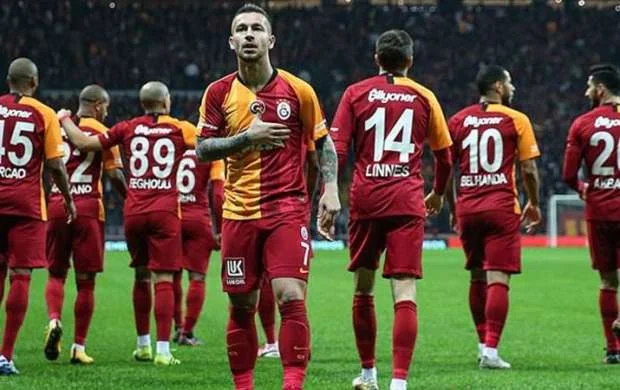 “Qalatasaray”ın iki futbolçusu koronavirusa yoluxdu 