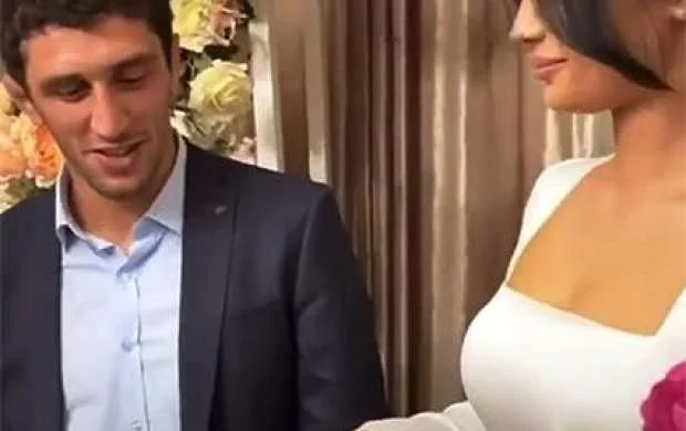 Toyda şok hadisə: Qonaqlara gəlinin elə videosunu göndərdilər ki... - FOTOLAR 